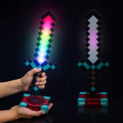 Lampe épée Minecraft LED sur socle. Multicolore et réaliste, parfaite pour chambre gamer et collectionneurs SmartMagnet.