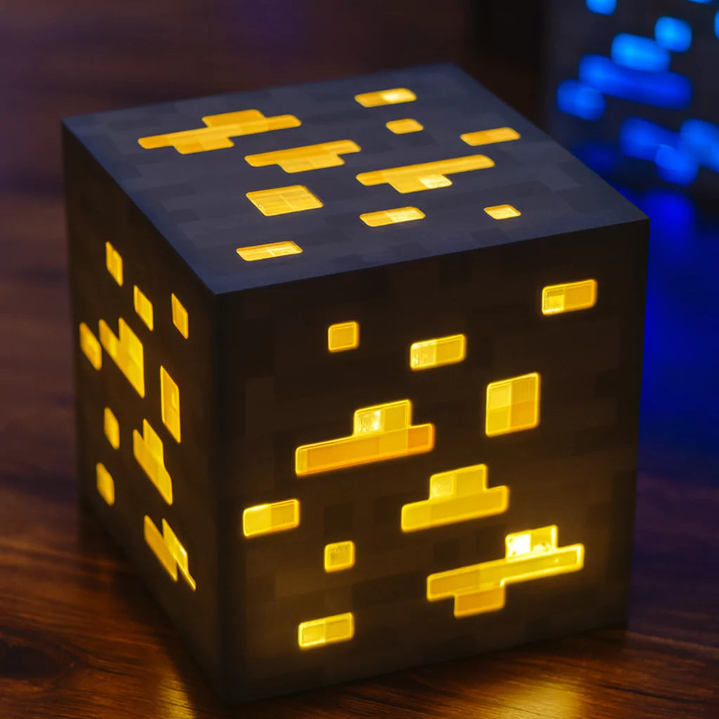 Lampe bloc d’or Minecraft LED réaliste. Un objet déco pixelisé lumineux, parfait pour chambre gamer et cadeau original SmartMagnet.