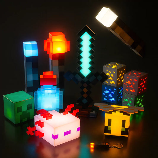 Objets déco Minecraft lumineux à collectionner : épée, blocs, créatures et lampes LED disponibles chez SmartMagnet.